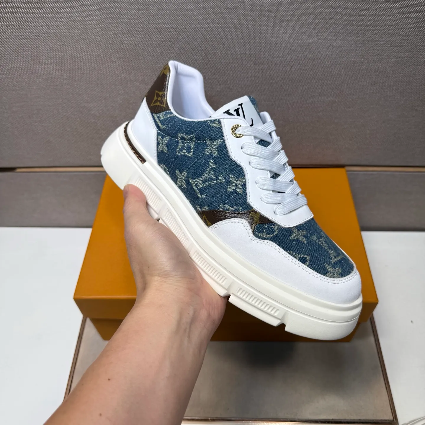 ⬛️Men's shoes 💰p400 [LV～] Men's casual shoes 2025z cabinet sales simultaneously 🔶Size: 38-44#️⃣ 🔷2 colors🔜The upper is made of multi-material splicing➕Genuine leather lining, comfortable and breathable, sole: original comfortable and wear-resistant outsole, ⚠️Real shot📱Photographed🎬The real thing is better📢📢📢